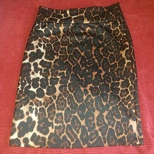 Leopard pencil skirt